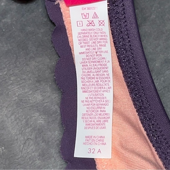 Victoria’s Secret Bikini Top Purple Size 32A - Picture 6 of 9